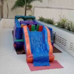 Aluguel Brinquedo Inflável Circuito de Obstáculos - Locação de Brinquedos Corujinha Feliz